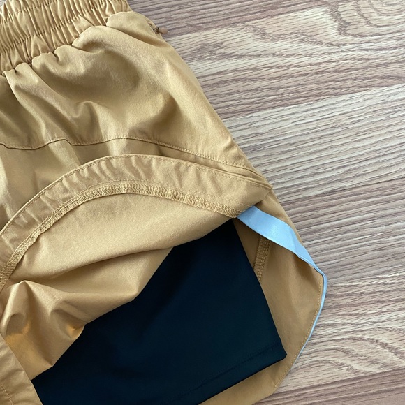 Alphalete Shorts - Picture 3 of 3